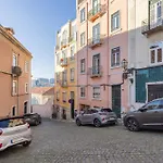 187 - Urban Hideaway - Sunny & Apartment
