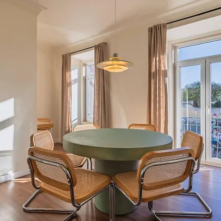 187 - Urban Hideaway - Sunny & Apartamento Lisboa